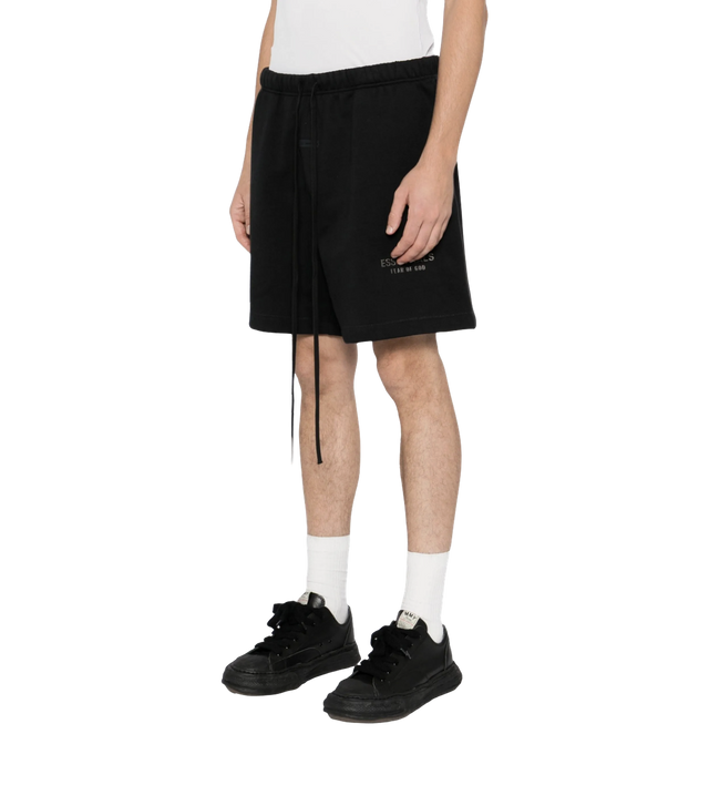 Shorts mit Logo-Applikation