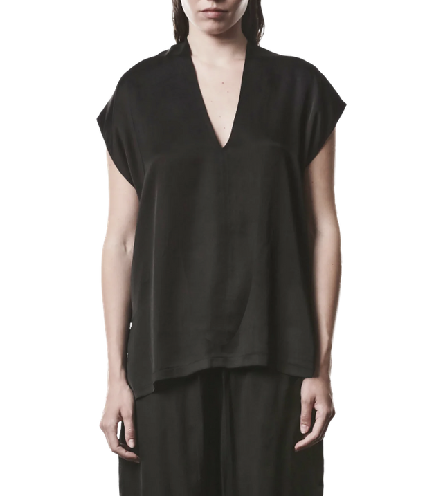 Top mit tiefem V-Ausschnitt