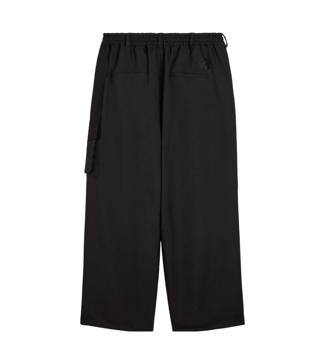 Hose mit Klappentasche