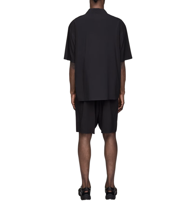 Loose Fit Shirt mit Kragen und Belüftungsschlitzen