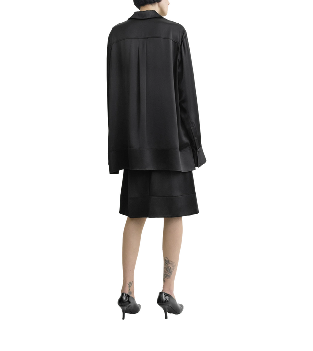 Weich geschnittenes Smoking-Hemd