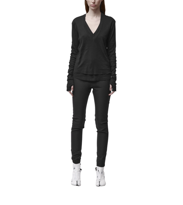 Langarmshirt mit V-Ausschnitt