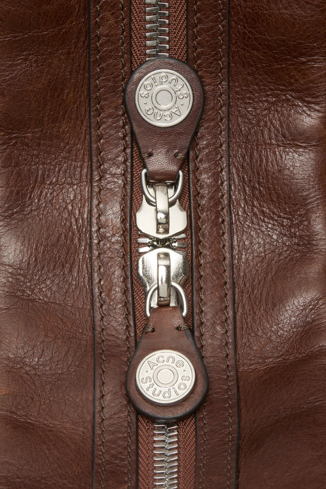 Camero Camera Schultertasche mit Schnallendetails