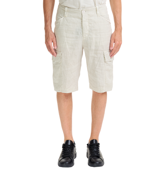 Shorts aus Leinen
