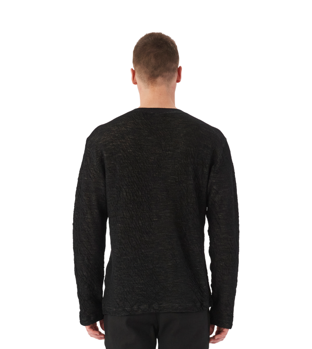 Melierter Pullover mit Knitterdetails