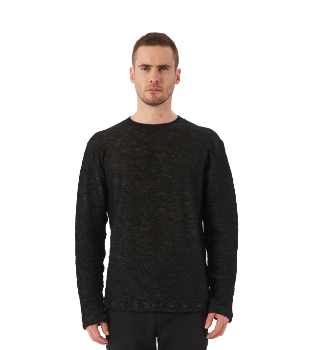 Melierter Pullover mit Knitterdetails