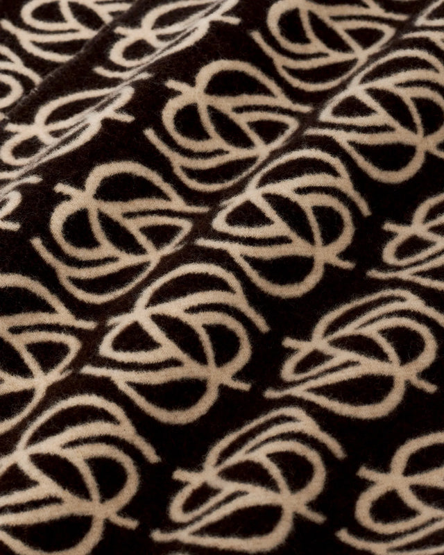 Schal mit Monogramm