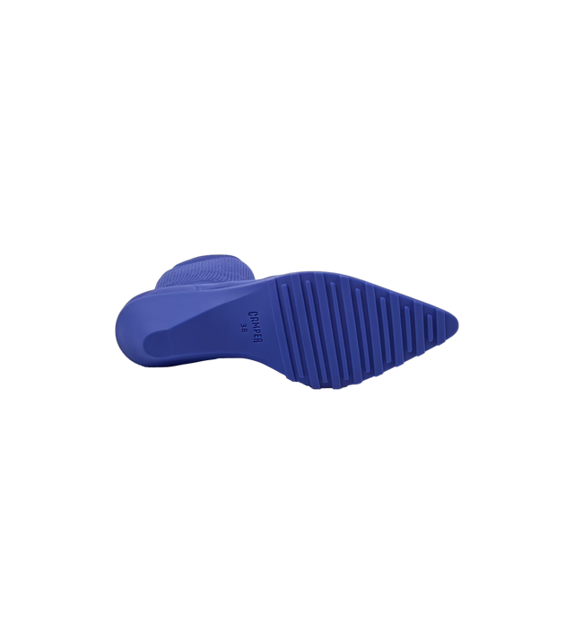 Anna Stiefeletten x Issey Miyake