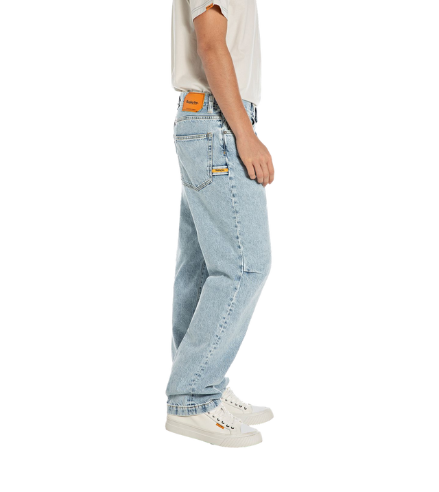 Jeans in heller Waschung