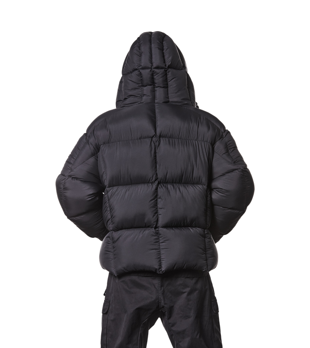 Daunenjacke mit Kapuze