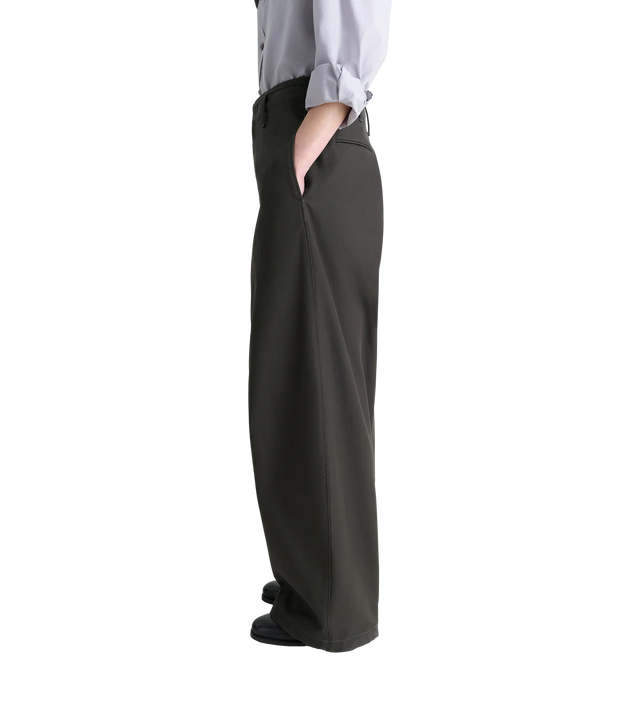 Weite Chinohose aus schwerem Baumwolltwill