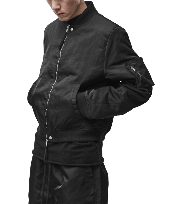 Technische Bomberjacke aus recyceltem Nylon