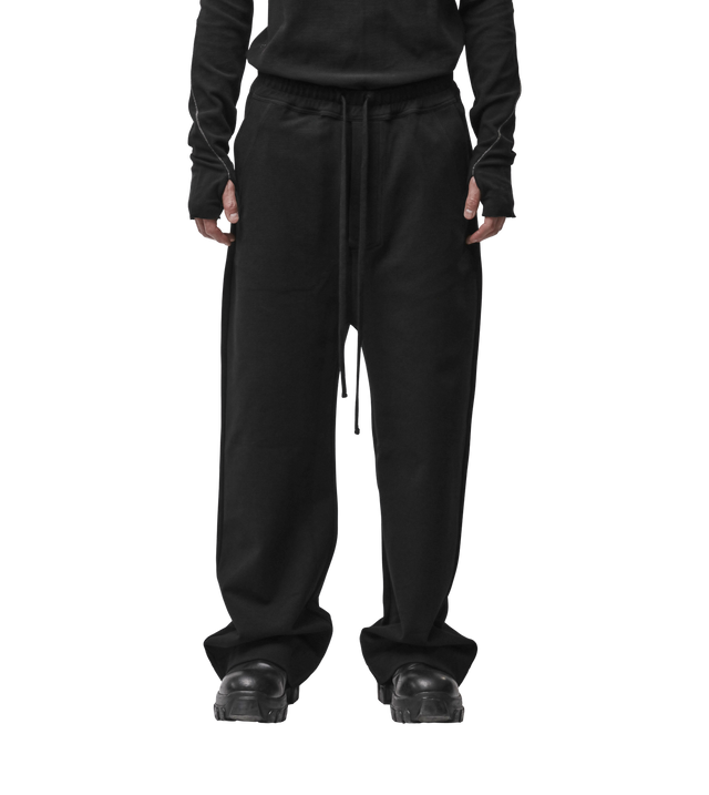 Weite Hose mit tiefem Schritt und Kordelzug