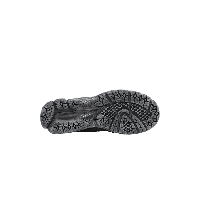 M2002RDB Sneakers