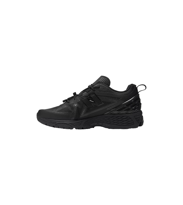 1906R Sneakers